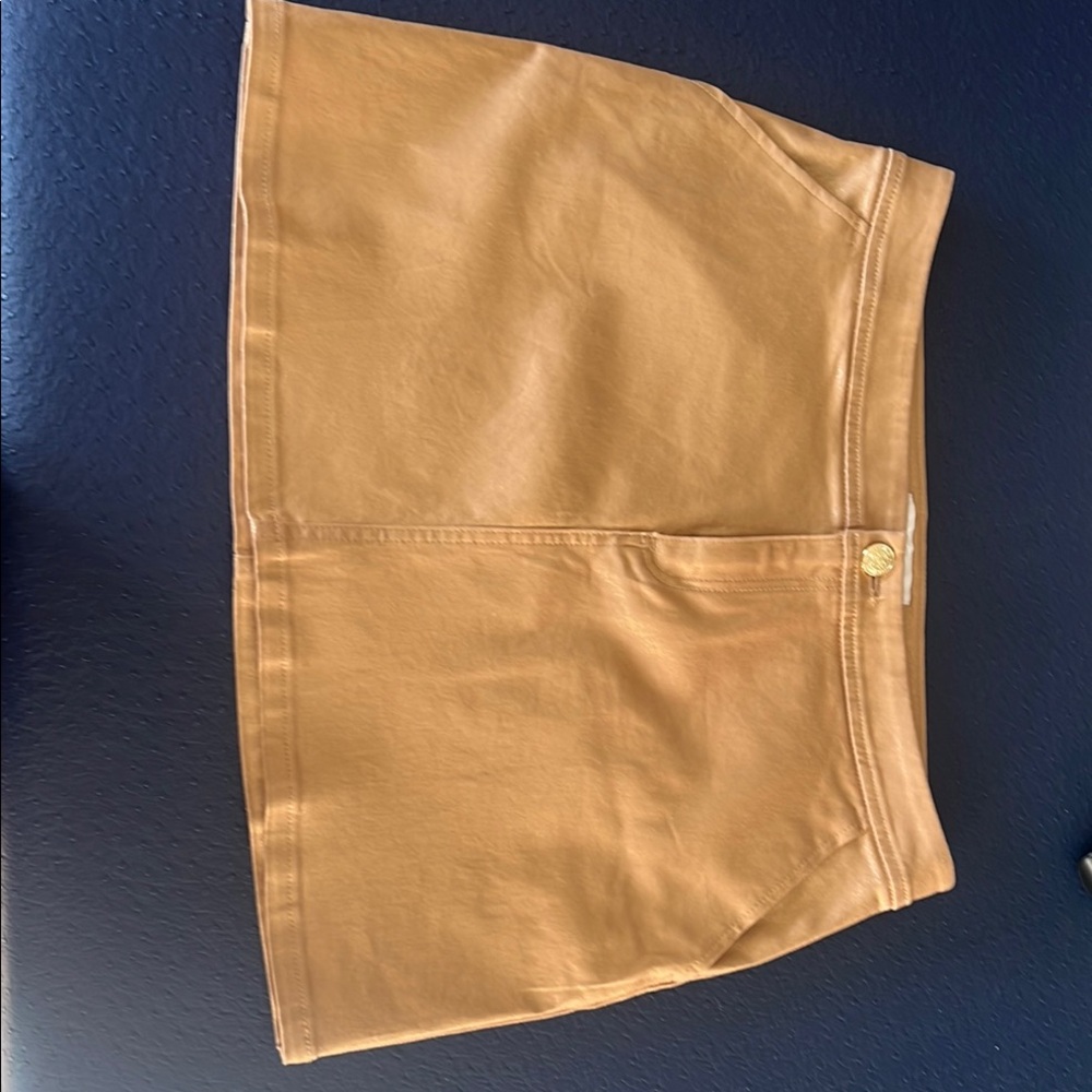 Lilly Pulitzer gold/tan mini skirt for day/night!